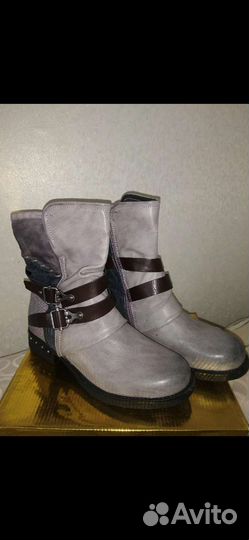 Ботинки женские 40 размер новые