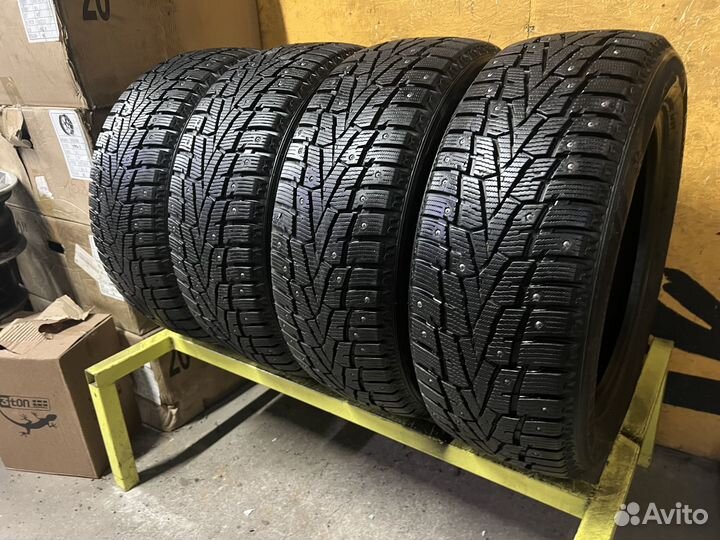 Roadstone Winguard WinSpike 235/55 R17