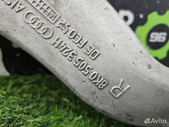 Рычаг задний правый Audi A4 B8 1.8 cjeb 2014