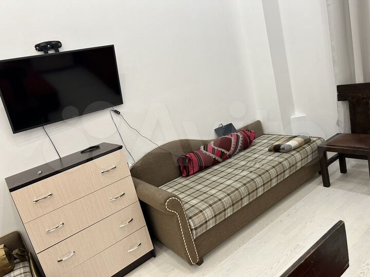 Комната 40 м² в 5-к., 2/6 эт.