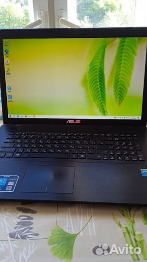 Ноутбук Asus r752m