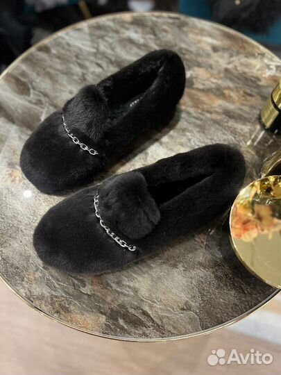Балетки с цепочкой из меха норки