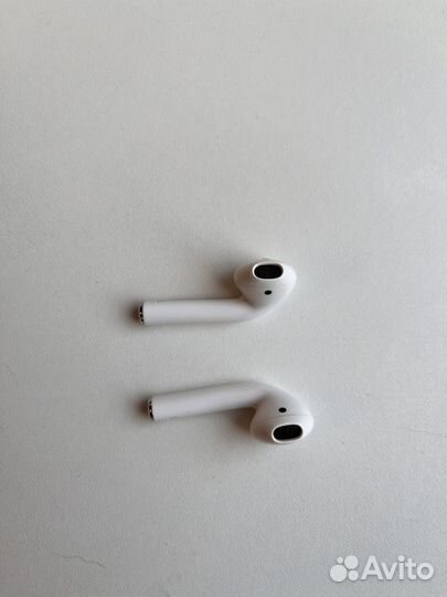 Airpods 1 поколения. Оригинал