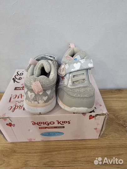 Кроссовки для девочки 24 размер