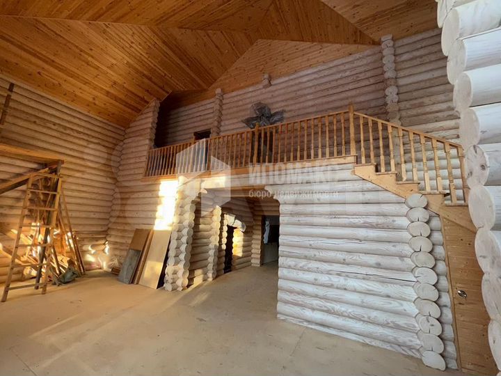 Дом 164 м² на участке 8 сот.