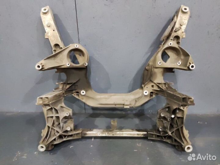 Подрамник передний Bmw 550Ix F10 N63 2010