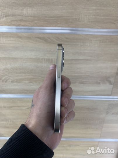 iPhone 15 Pro, 256 ГБ