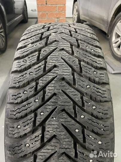 Nokian Tyres Hakkapeliitta 8 SUV 225/60 R17