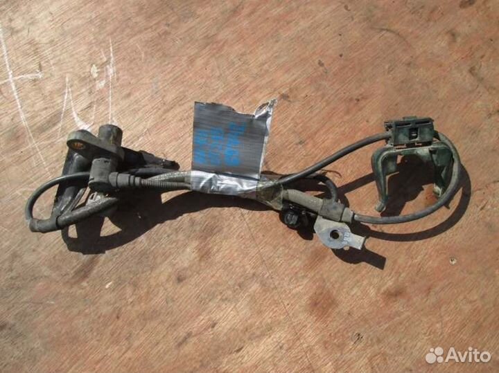 Датчик abs передний правый Toyota Carina ST215
