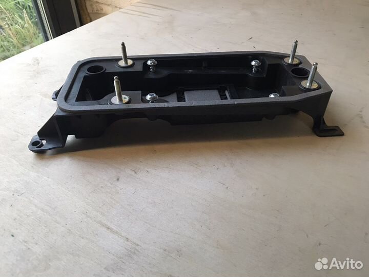 Кронштейн кулисы 3Q0713085 Passat B8