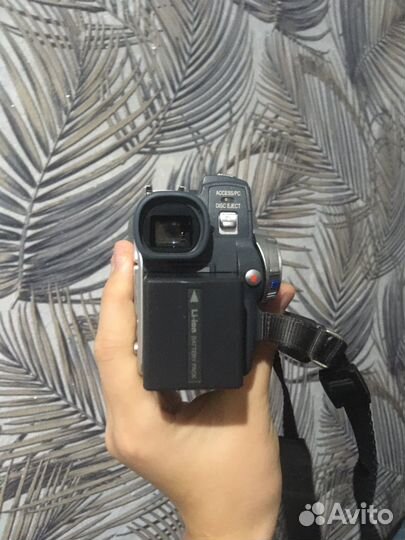Видеокамера panasonic VDR-M70GC