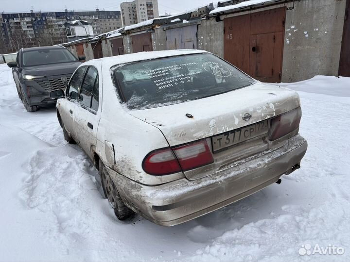 Nissan Almera 1.4 МТ, 1999, битый, 280 000 км