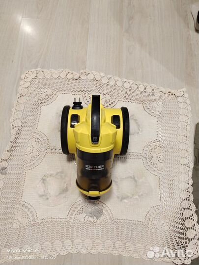 Моющий пылесос karcher