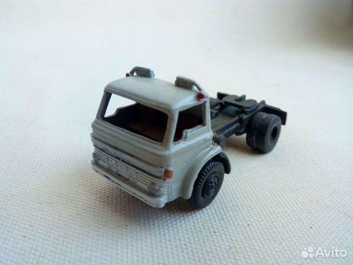 Автобусы и грузовики в масштабе 1:87