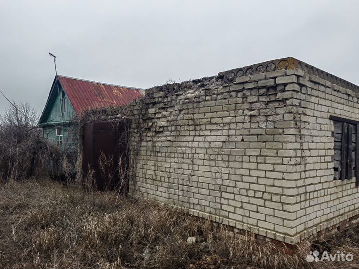 Кирпич бу