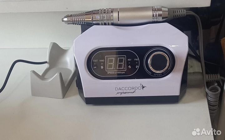 Аппарат для маникюра и педикюра