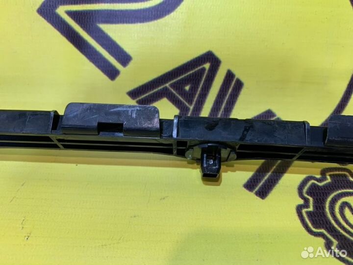 Крепление бампера заднее левое Lexus Gs430 UZS190