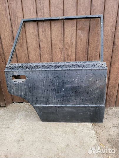 Дверь новая, задняя правая для ваз 2102