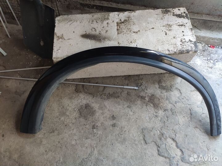 Накладка арки крыла передняя правая Volvo XC90