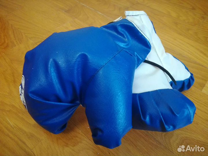 Боксерские перчатки детские новые