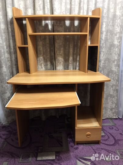 Компьютерный стол