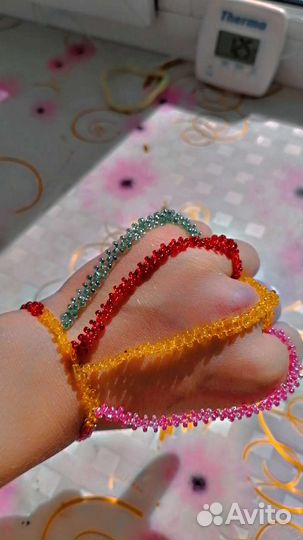 Цветная рука-перчатка из бисера