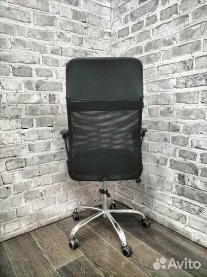 Компьютерное офисное кресло