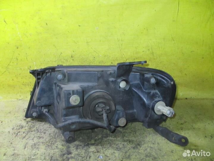 Фара ford escape 2007 год