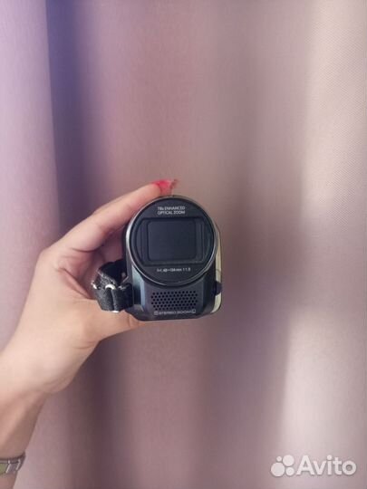 Компактный фотоаппарат panasonic SDR-S70