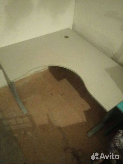 Компьютерный стол