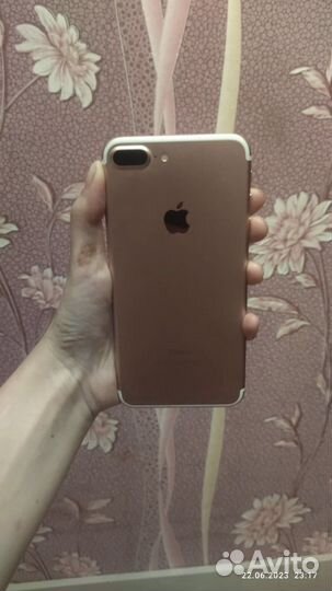 Телефон iPhone 7 plus