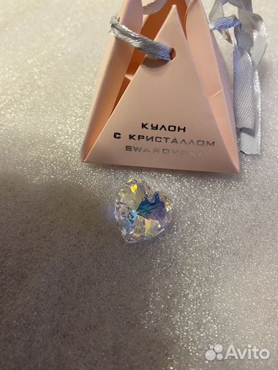 Кулон с кристаллом Swarovski