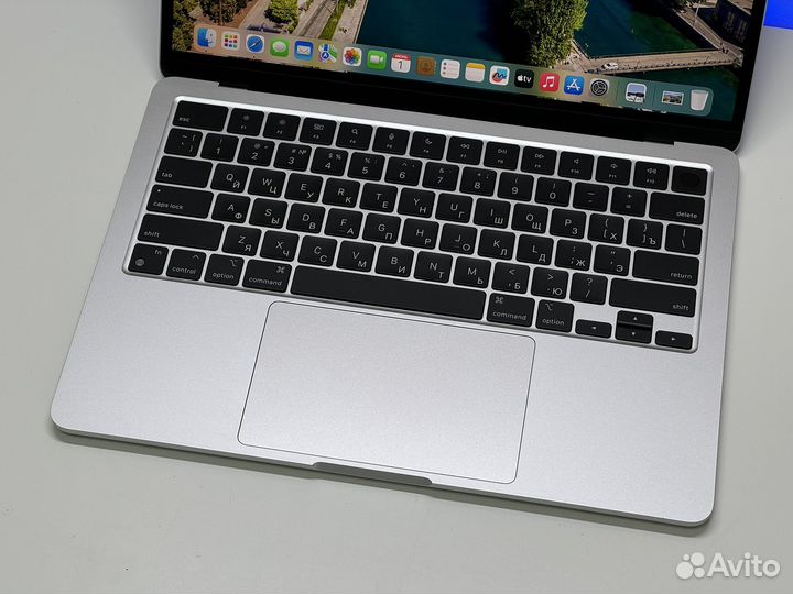 MacBook Air 13 2022 M2 512gb