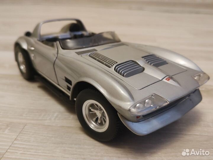 Модель 1:18 Greenlight Chevrolet Corvette Форсаж 5