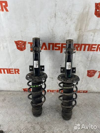 Стойка передняя Фольксваген Поло мк 5