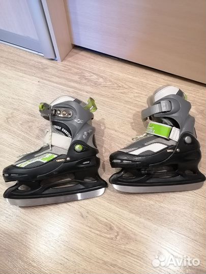 Коньки хоккейные детские