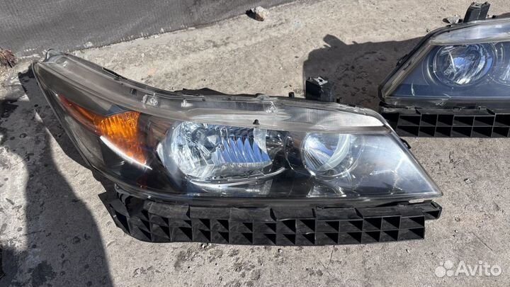 Фары Honda Stream RN8