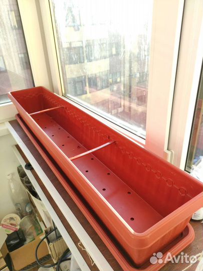 Большой цветочный горшок