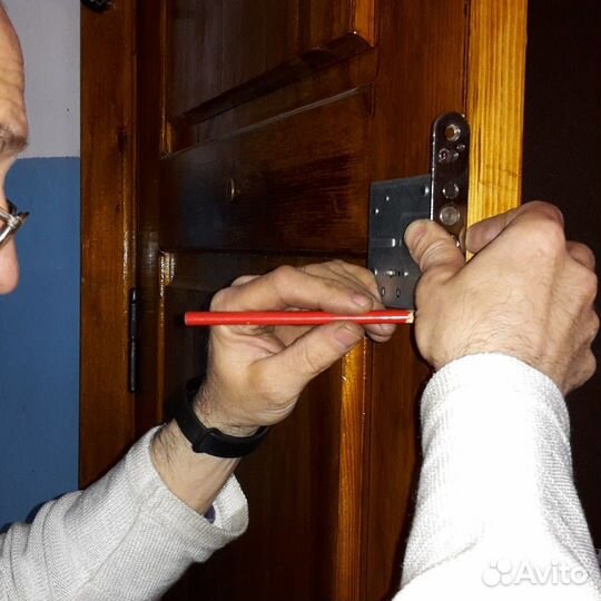 Вскрытие, замена и ремонт замков