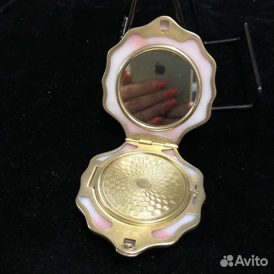 Пудреница серебро