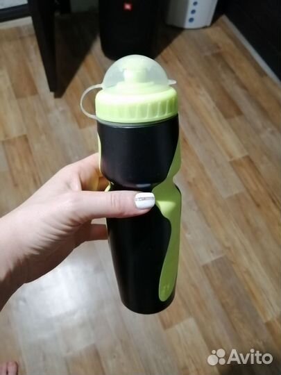 Спортивная бутылка для воды