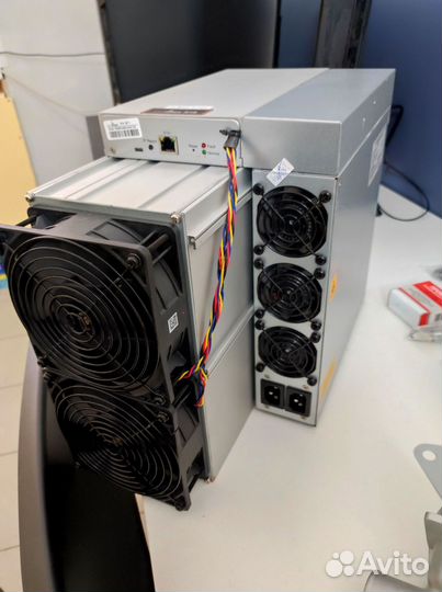 Asic майнер Bitmain Antminer S19