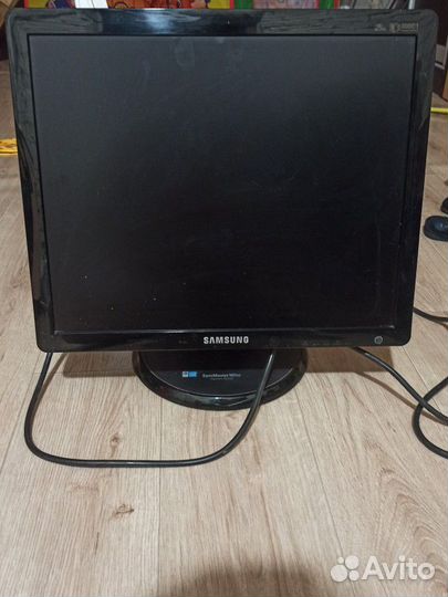 Монитор Samsung syncmaster 961 bf
