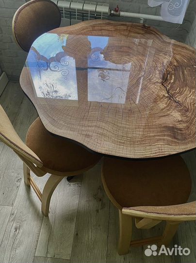 Стол неправильной формы