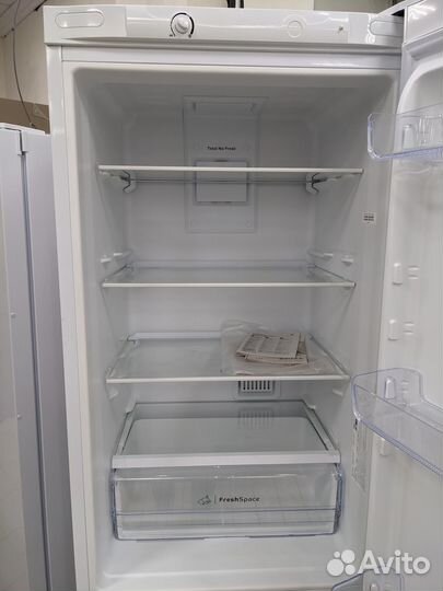 Холодильник Indesit 185см NoFrost белый