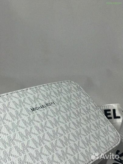 Michael Kors: сумка через плечо для каждодневности