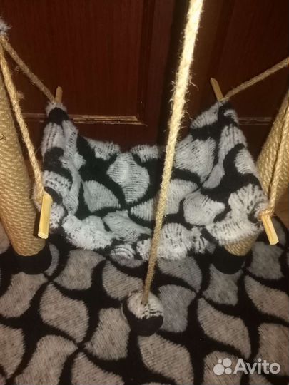 Лежанка для кошек с когтеточкой