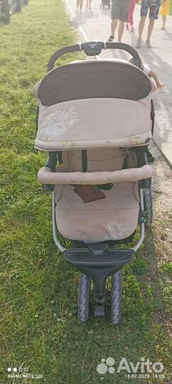 Прогулочная коляска