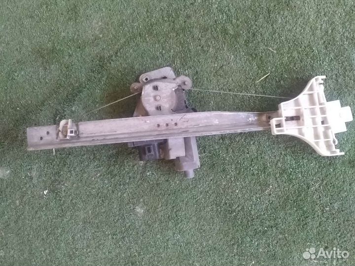 Стеклоподъёмник Форд Мондео 3 задний левый