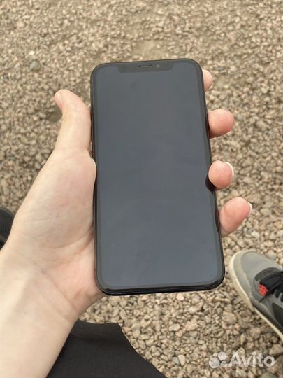 Телефон iPhone 10